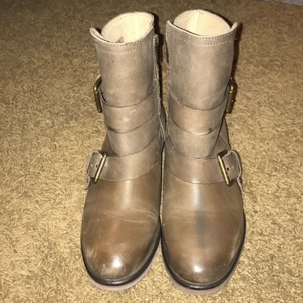 Moto boots